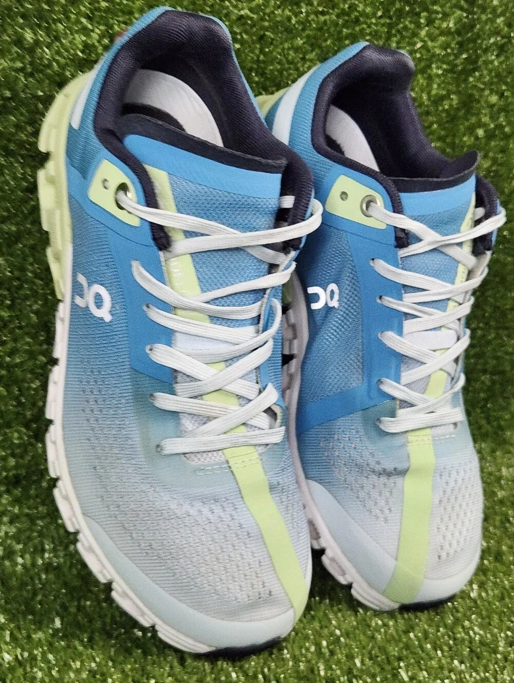 On Running CloudFlow 3 Womens Athletic Walking Cushioned Shoes Sneakers Size 6.5